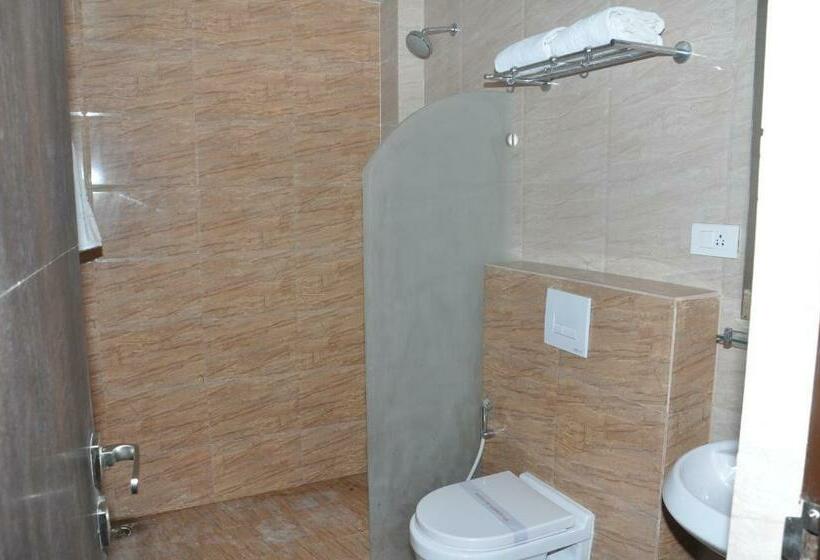 اتاق استاندارد با تخت بزرگ, Pramod Convention & Beach Resort