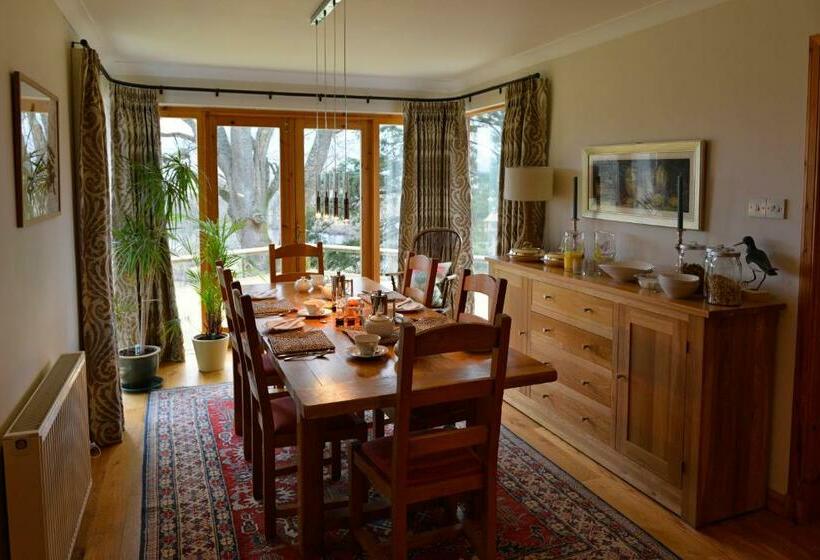 اتاق استاندارد, Brae House