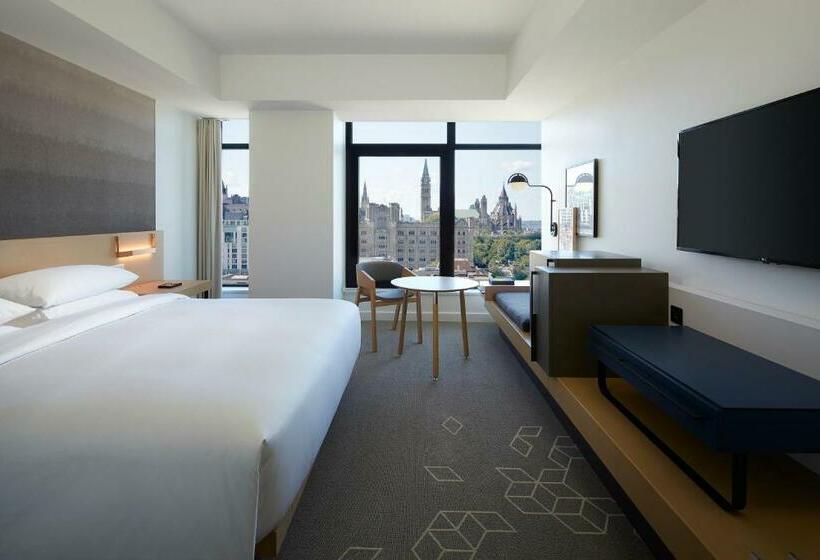 اتاق استاندارد با تخت بزرگ برای معلولان, Andaz Ottawa Byward Market, By Hyatt
