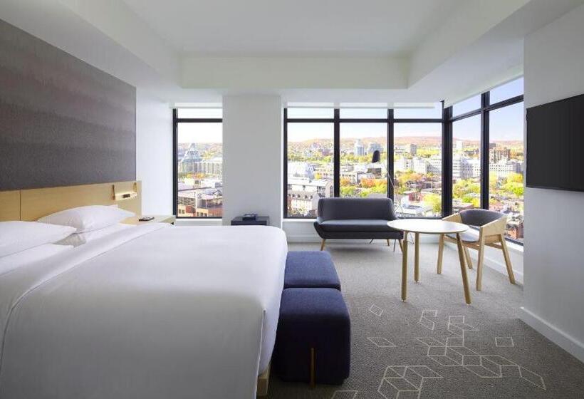 اتاق استاندارد با تخت بزرگ برای معلولان, Andaz Ottawa Byward Market, By Hyatt
