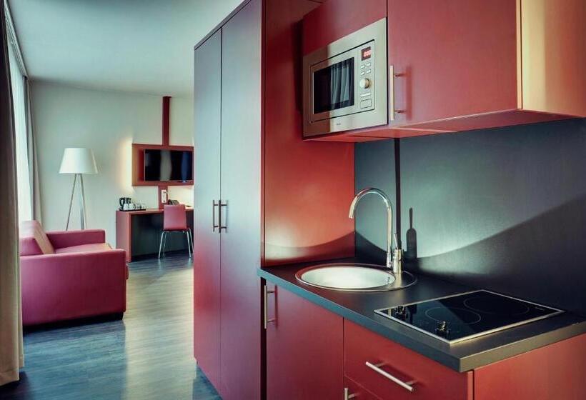 سوییت جونیور, Amedia Amsterdam Airport Schiphol, Trademark Collection By Wyndham