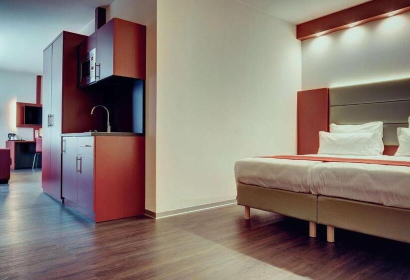 اتاق استاندارد با اتاق نشیمن, Amedia Amsterdam Airport Schiphol, Trademark Collection By Wyndham