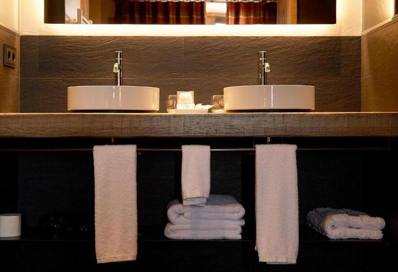 سوییت لوکس, Boutique Puig Franco  Adults Only
