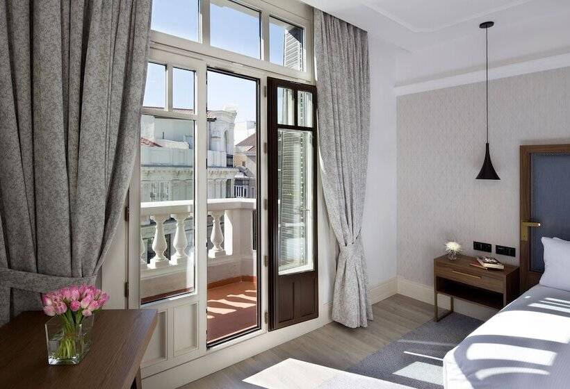 غرفة سوبيريور مزوَّدة بتراس, Doubletree By Hilton Madrid  Prado