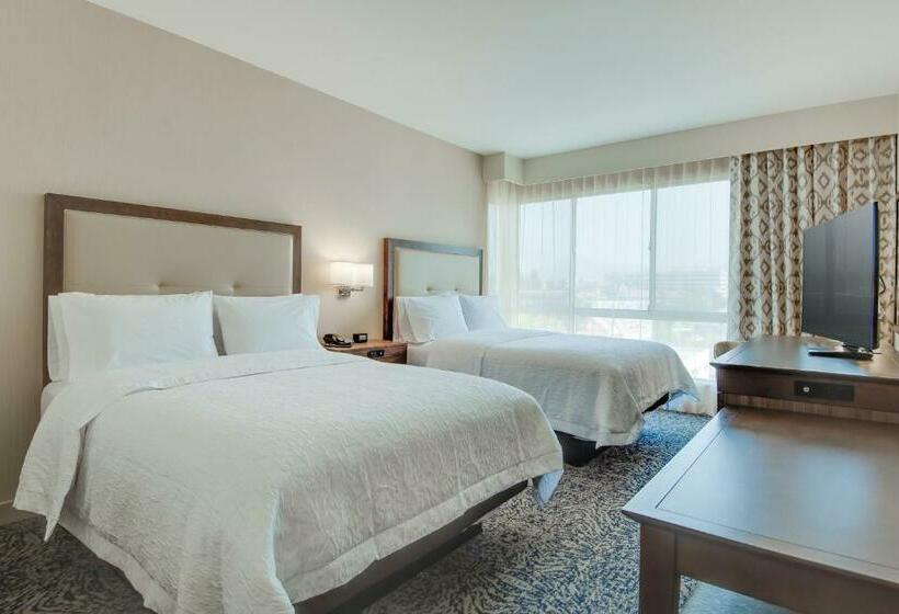 اتاق استاندارد برای معلولان, Hampton Inn & Suites Los Angeles   Glendale