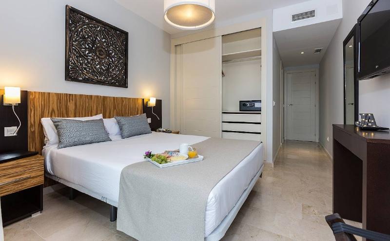 اتاق استاندارد, Hop Inn Roi Et