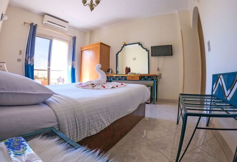 Standard Single Room, New Memnon