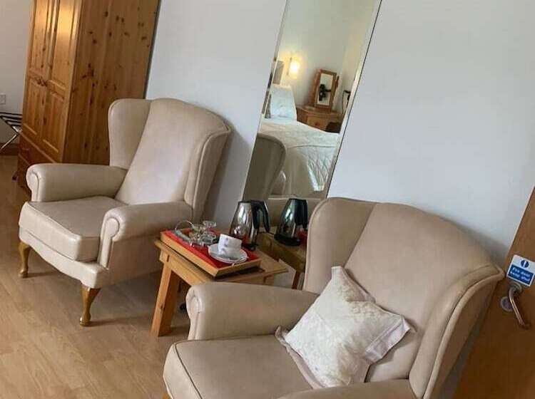اتاق لوکس, Brooke Lodge Guesthouse