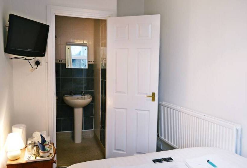Standard Room Shared Bathroom, Cardigan Bay Guest House