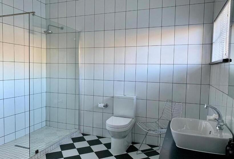 اتاق سوپریور با تخت بزرگ, Le Must Residence