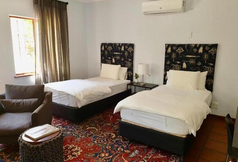 اتاق سوپریور با تخت بزرگ, Le Must Residence