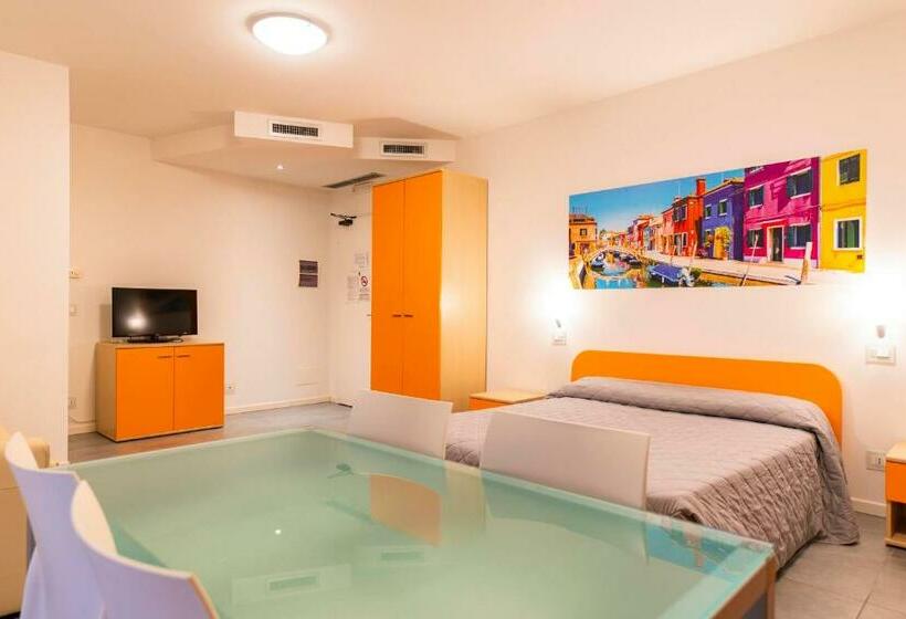 استودیو خانوادگی, Residence Burano
