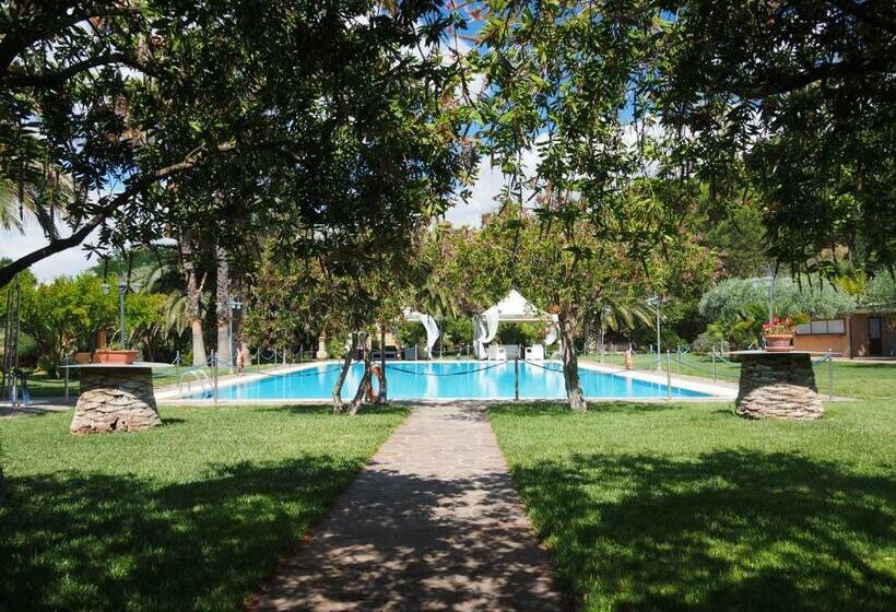 اتاق استاندارد با چشم‌انداز استخر, Agriturismo Il Drago