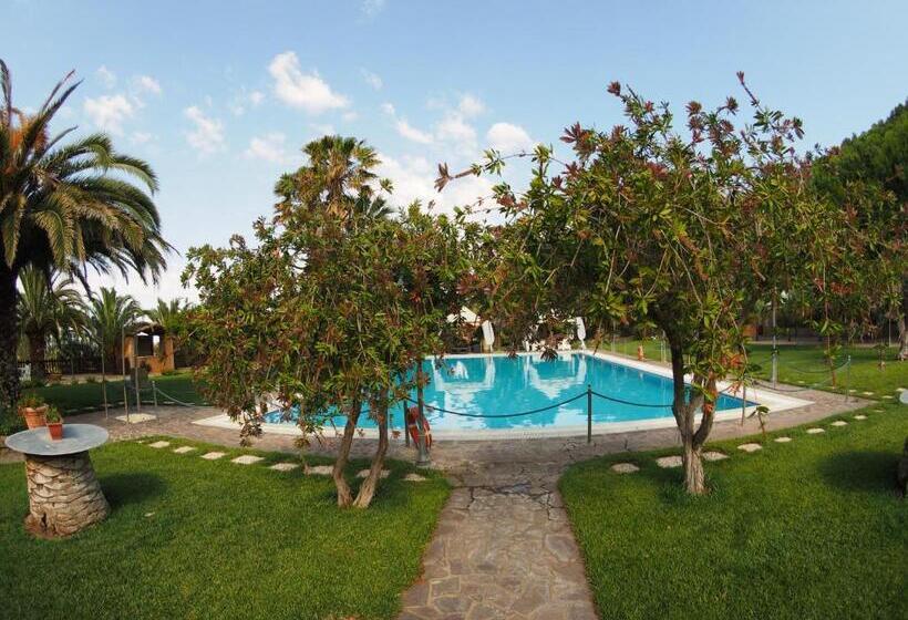 اتاق استاندارد با چشم‌انداز استخر, Agriturismo Il Drago