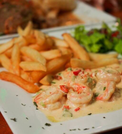 ویلای 1 خوابه, Chalet Tropical Hotel & Restaurant Pizzeria