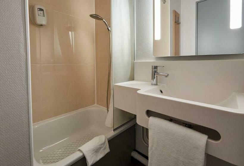 اتاق استاندارد چهار تخته, B&b Hotel Cherbourg