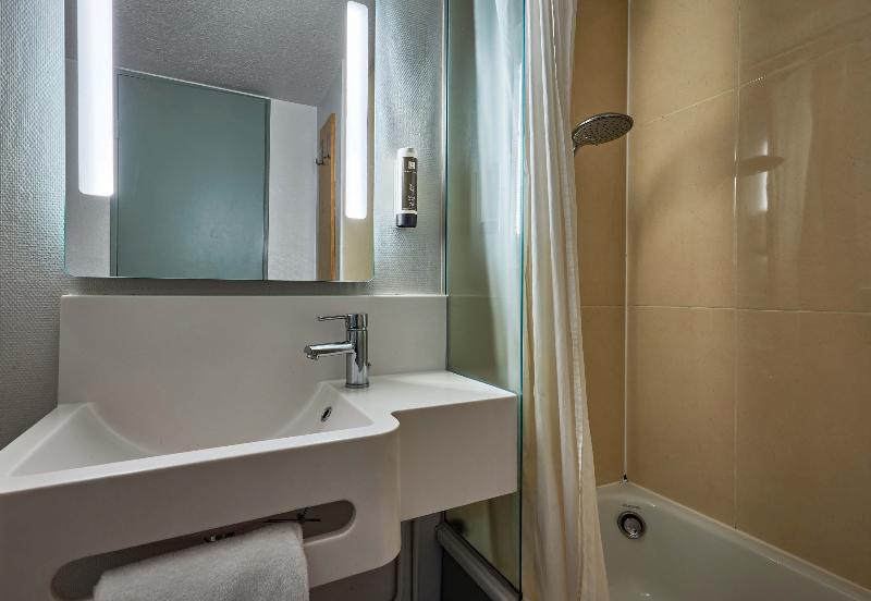 اتاق استاندارد, B&b Hotel Cherbourg