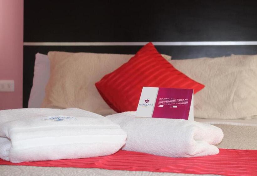 اتاق لوکس با تخت بزرگ, Boutique La Orquidea