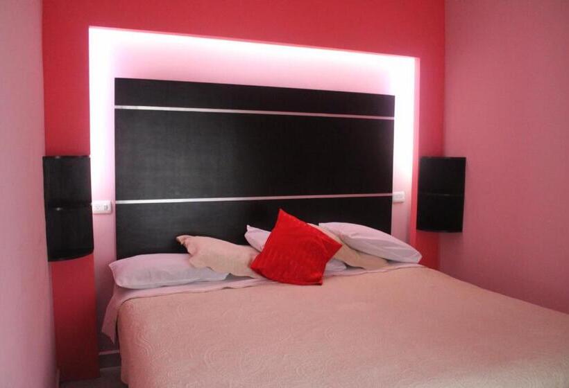 اتاق لوکس با تخت بزرگ, Boutique La Orquidea
