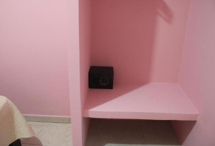اتاق لوکس با تخت بزرگ, Boutique La Orquidea