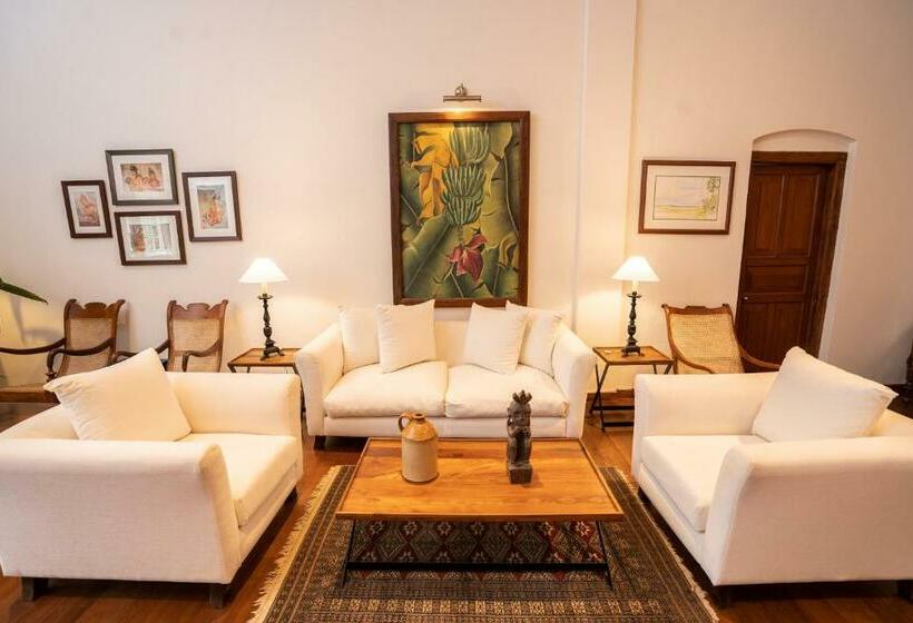 سوییت, Glenross Living