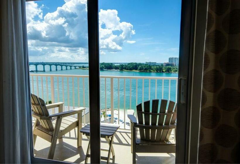 اتاق استاندارد با تخت بزرگ برای معلولان, Hampton Inn & Suites Clearwater Beach