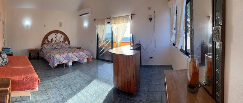 سوییت, Joya Del Mar
