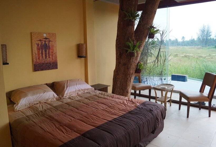 اتاق استاندارد با چشم‌انداز استخر, Relax Eco Life Center   Khao Lak