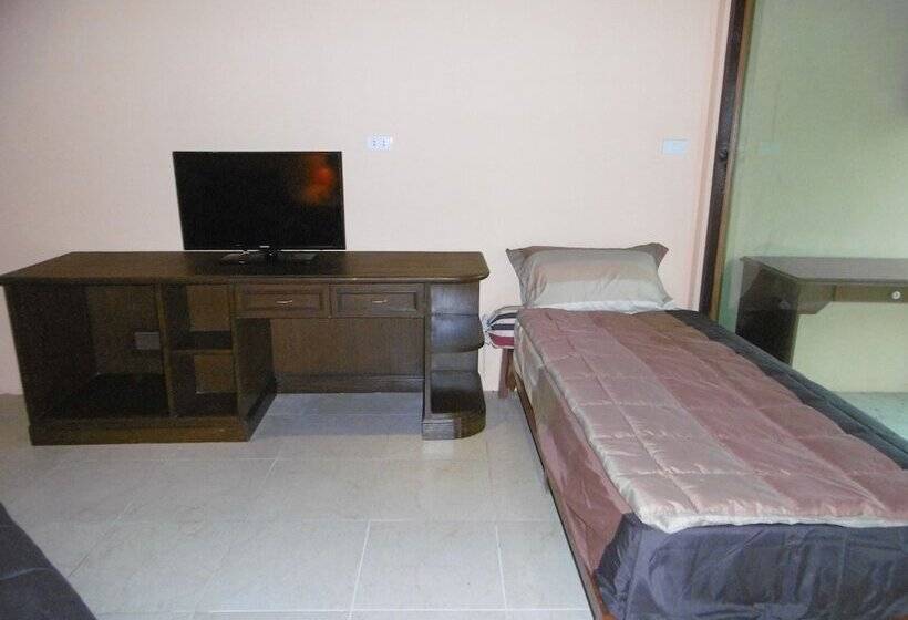 اتاق خانوادگی, Relax Eco Life Center   Khao Lak