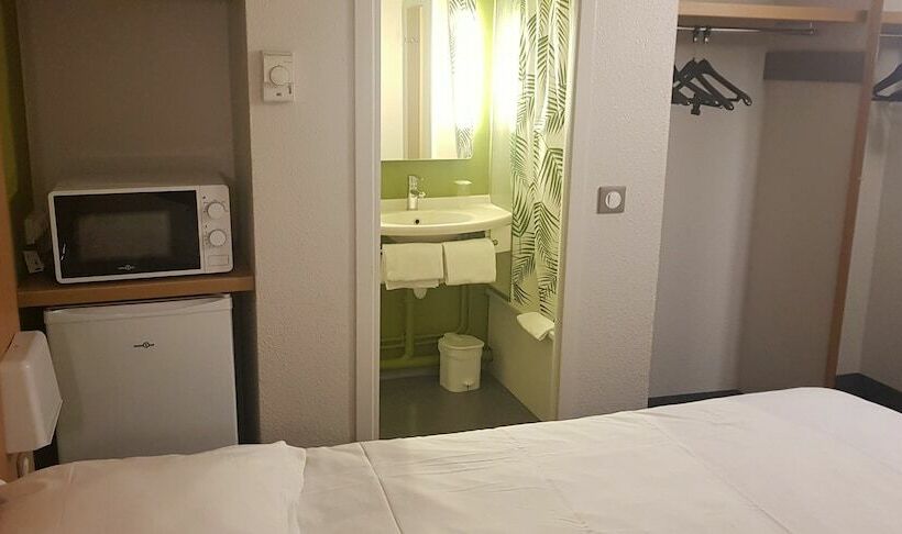 Quarto standard, Kyriad Direct Poitiers  Gare Du Futuroscope