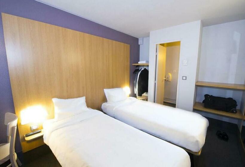 Quarto standard, Kyriad Direct Poitiers  Gare Du Futuroscope