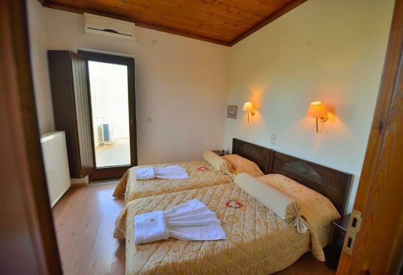 ویلا دلوکس 2 خوابه, Maria Villas