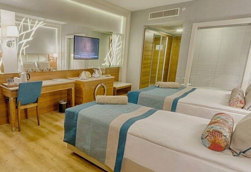 اتاق خانوادگی, Sensitive Premium Resort & Spa