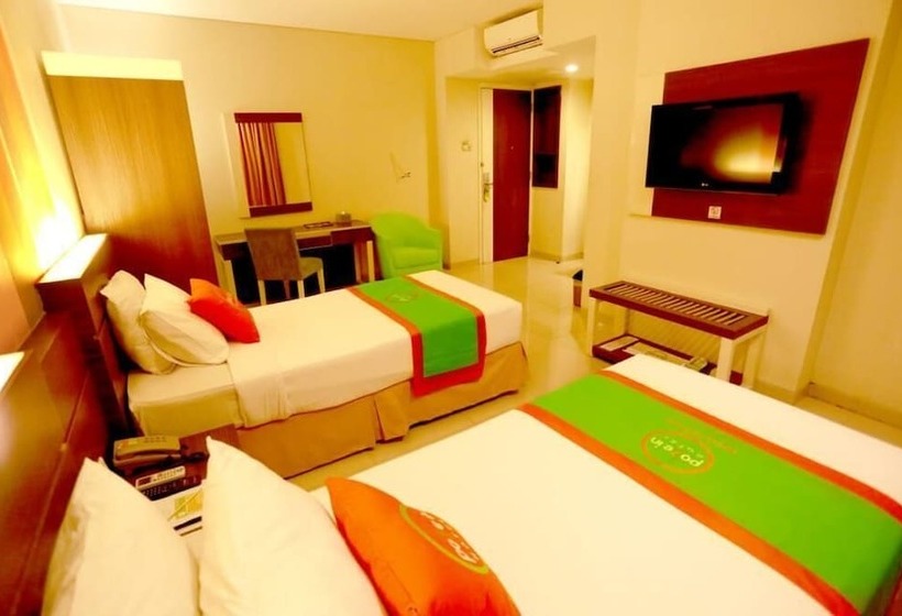 اتاق لوکس, Pose In Hotel Solo