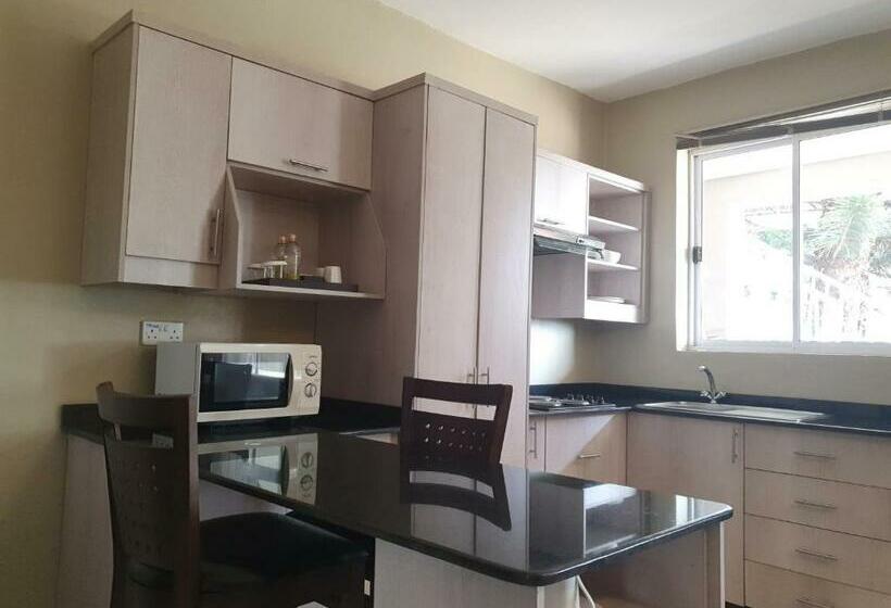 سوییت, Serendib Suites And Conference Center