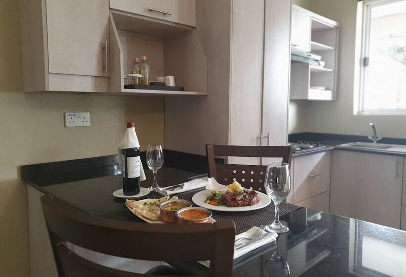 سوییت, Serendib Suites And Conference Center