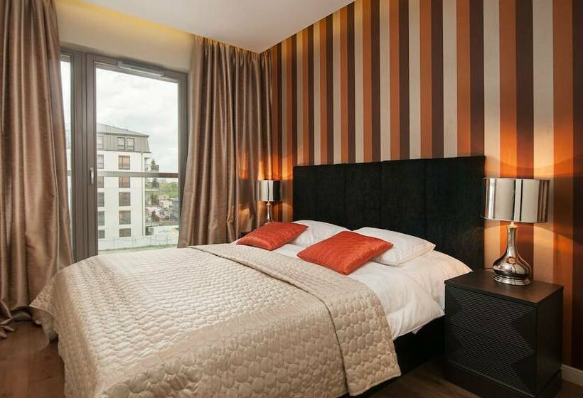 آپارتمان لوکس 1 خوابه, Apartinfo Waterlane Apartments