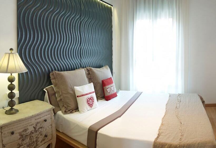 آپارتمان سوپریور 2 خوابه, Apartments Hostemplo Suites