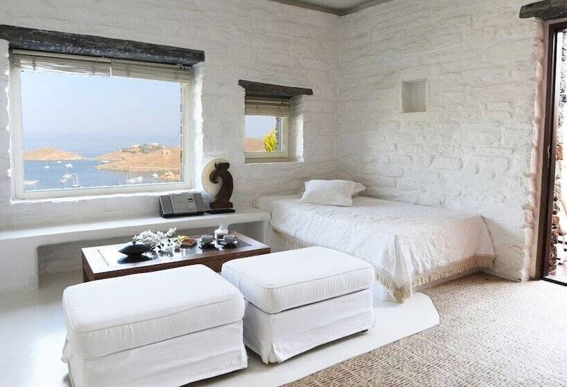 Deluxe Suite Sea View, Aigis Suites