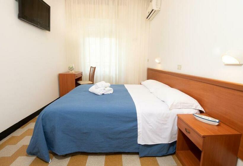 اتاق استاندارد چهار تخته, B&b Italia