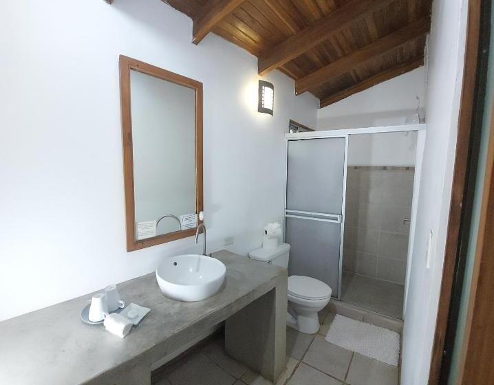 اتاق استاندارد, Indra Inn