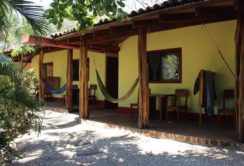 اتاق استاندارد, Indra Inn