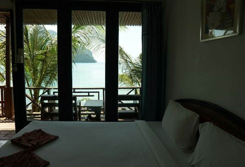اتاق سوپریور با چشم‌انداز دریا, Phi Phi Cozy Seafront Resort