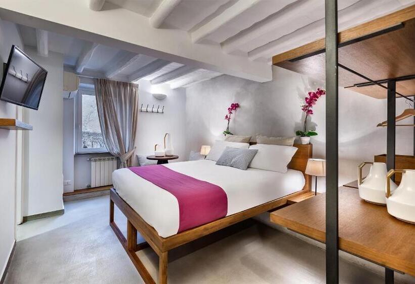 اتاق لوکس, The Spanish Suite Piazza Di Spagna