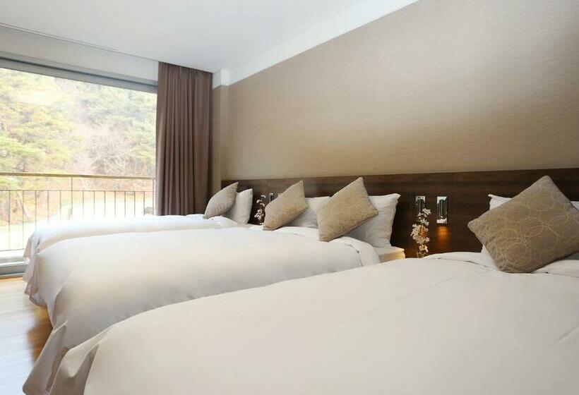 اتاق لوکس سه تخته, The Suites Hotel Namwon