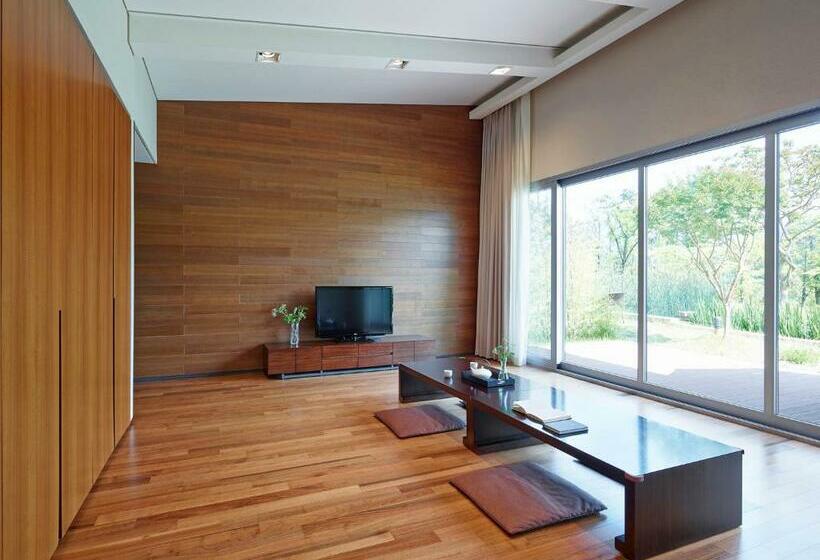 ویلای 1 خوابه, The Suites Hotel Namwon