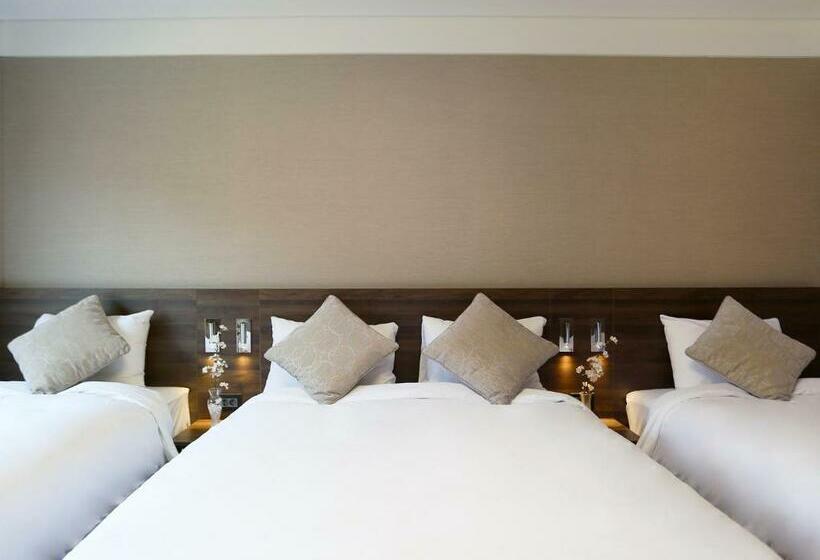 اتاق لوکس سه تخته, The Suites Hotel Namwon