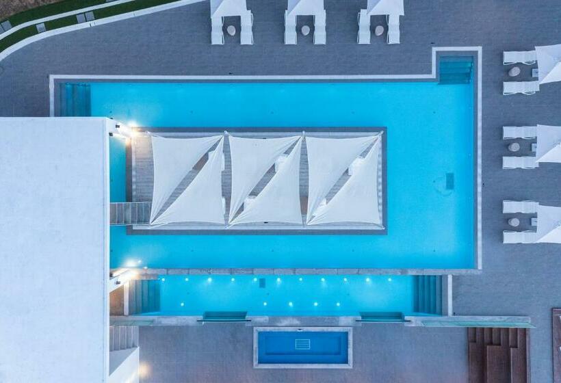 اتاق لوکس سه تخته, The Suites Hotel Namwon