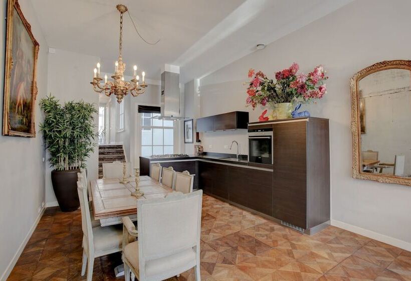سوئیت ریاست جمهوری 2 خوابه, Keizersgracht Residence