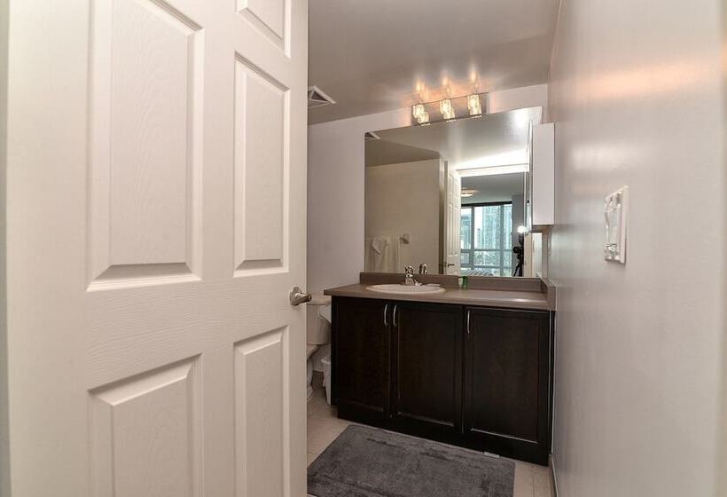 1 Bedroom Penthouse Apartment, Napa Furnished Suites & Apartments